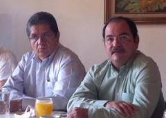 Foto: AFmedios / Eduardo Hernández, Rector de la U de Colima; Leonardo Gutiérrez líder del Sutuc